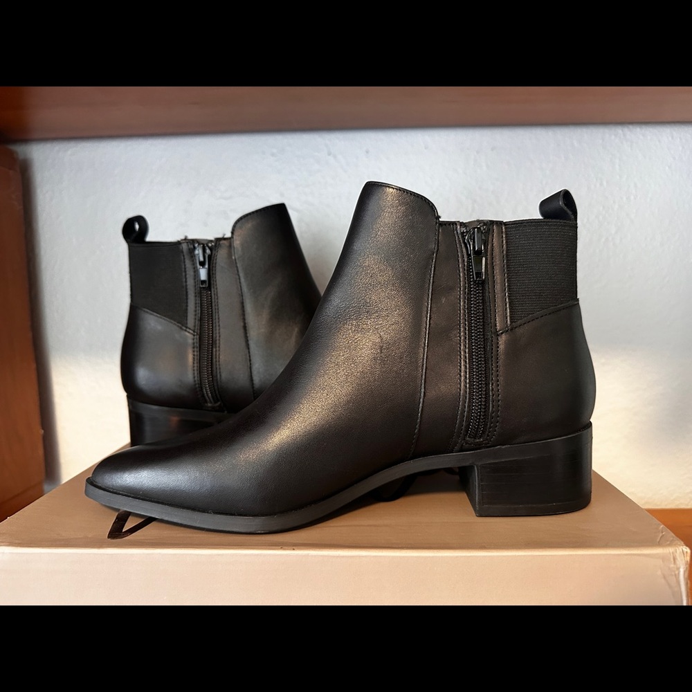 NWT Crown Vintage Women's Afessa Leather Pointed Toe Bootie Black Size US 8